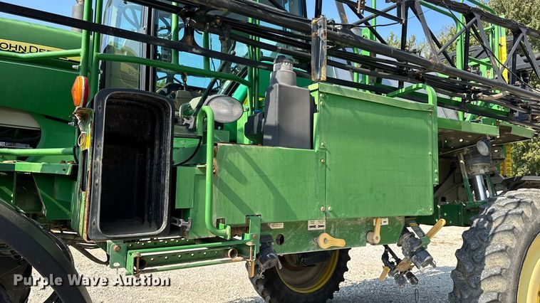 image for item DO2366 2012 John Deere 4730 sprayer