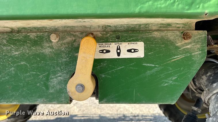 image for item DO2366 2012 John Deere 4730 sprayer