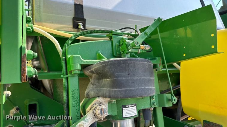 image for item DO2366 2012 John Deere 4730 sprayer
