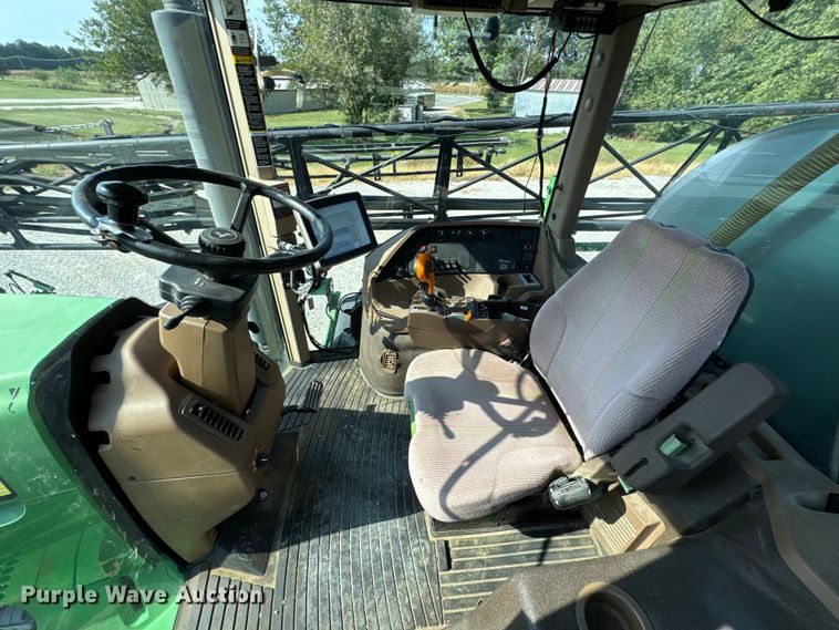 image for item DO2366 2012 John Deere 4730 sprayer