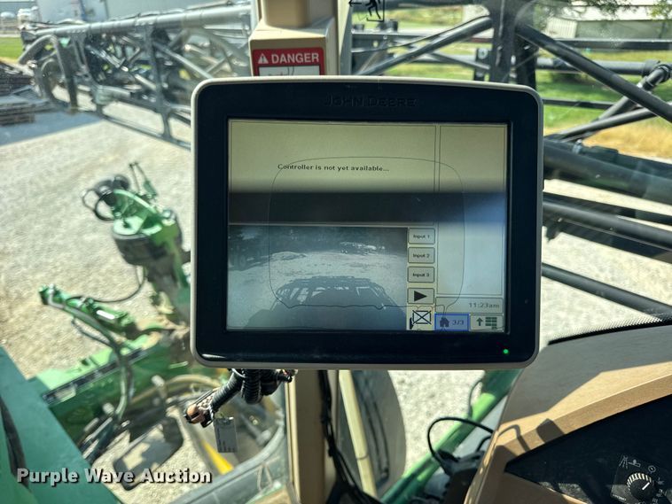 image for item DO2366 2012 John Deere 4730 sprayer