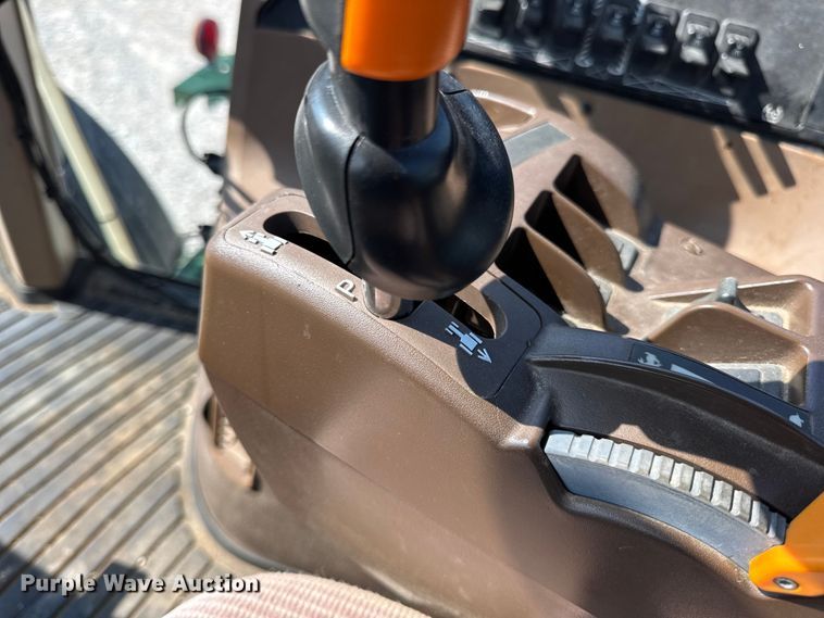 image for item DO2366 2012 John Deere 4730 sprayer