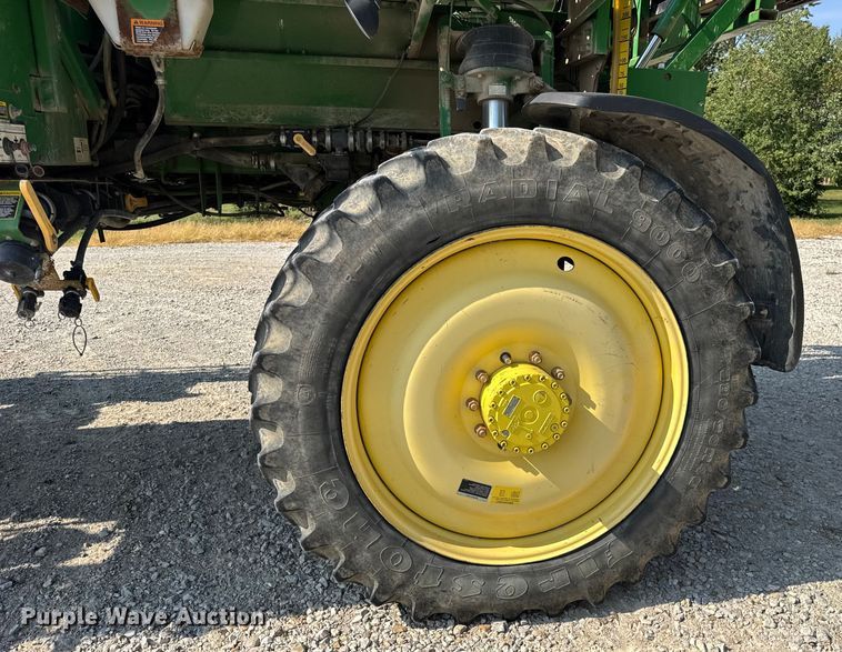 image for item DO2366 2012 John Deere 4730 sprayer