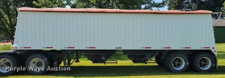 image for item DR4322 1993 Helwood grain trailer