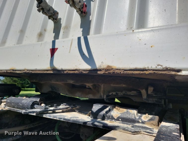 image for item DR4322 1993 Helwood grain trailer