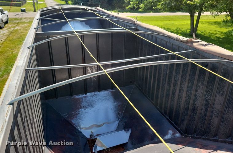 image for item DR4322 1993 Helwood grain trailer