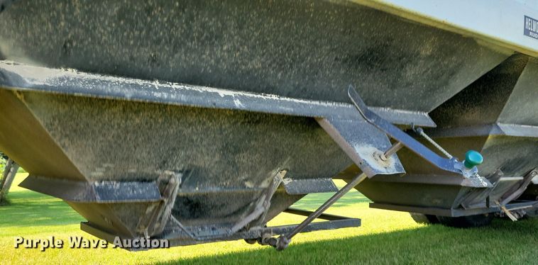 image for item DR4322 1993 Helwood grain trailer