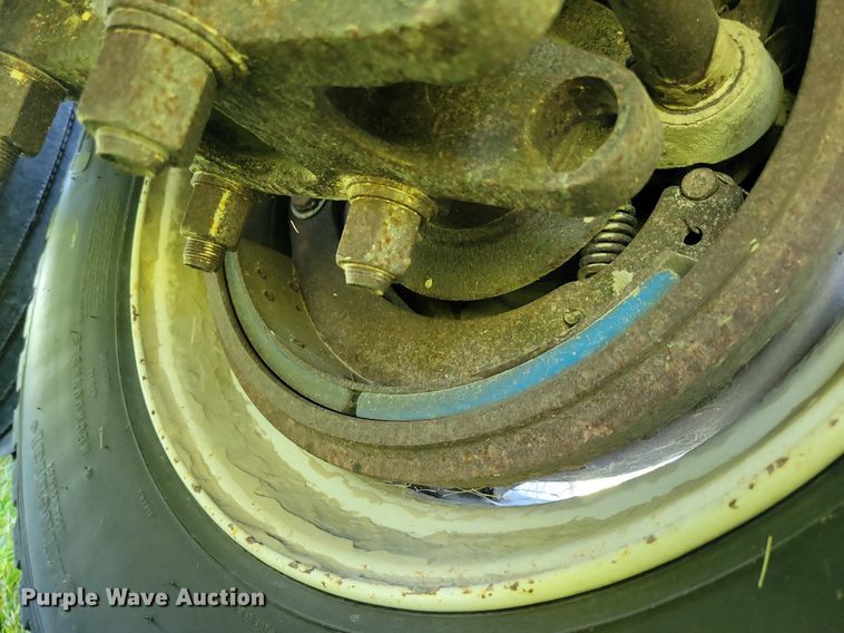 image for item DR4322 1993 Helwood grain trailer