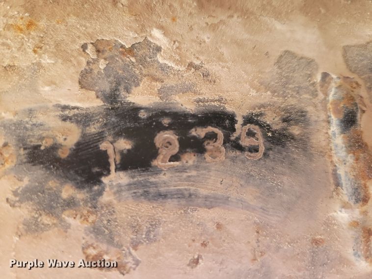 image for item DR4322 1993 Helwood grain trailer