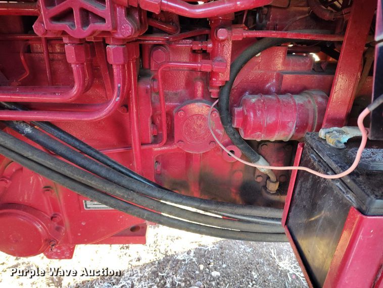 image for item DT0778 1977 International-Harvester Hydro 186 tractor