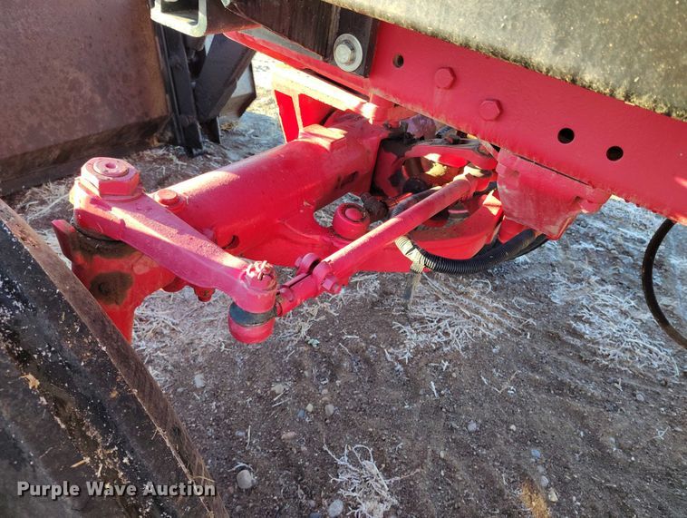 image for item DT0778 1977 International-Harvester Hydro 186 tractor