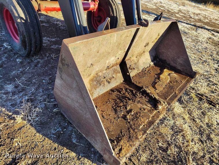 image for item DT0778 1977 International-Harvester Hydro 186 tractor