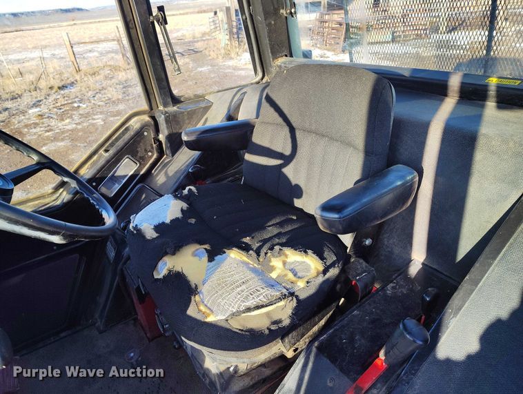 image for item DT0778 1977 International-Harvester Hydro 186 tractor