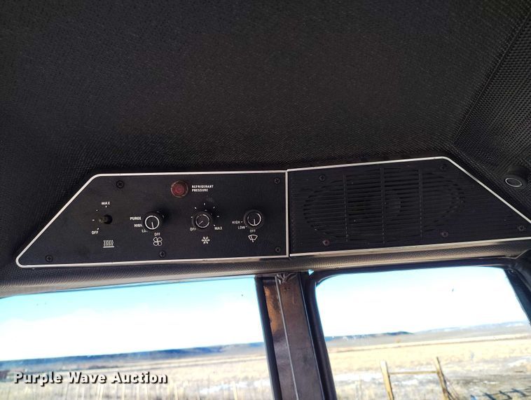 image for item DT0778 1977 International-Harvester Hydro 186 tractor