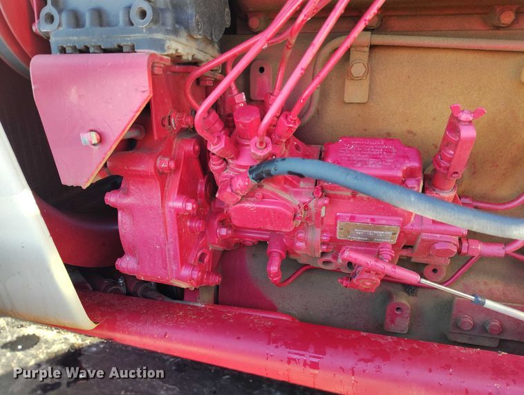 image for item DT0778 1977 International-Harvester Hydro 186 tractor