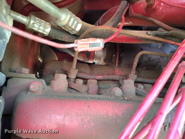 image for item DT0778 1977 International-Harvester Hydro 186 tractor