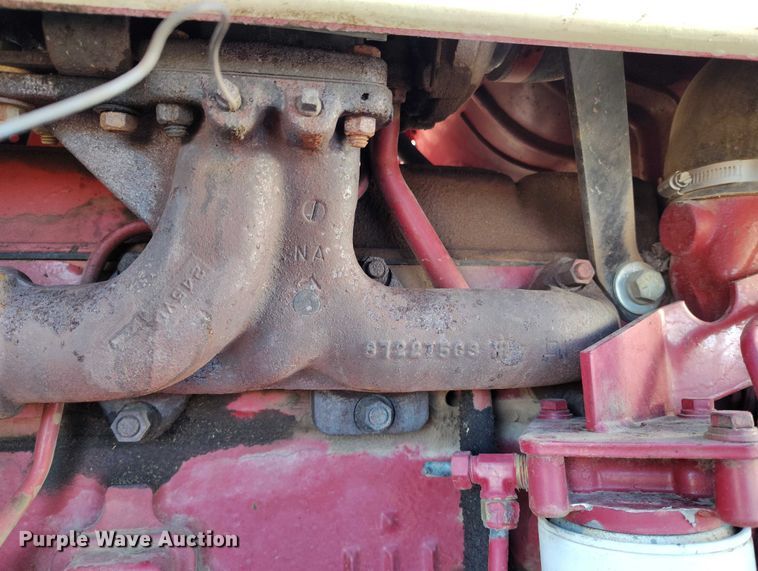 image for item DT0778 1977 International-Harvester Hydro 186 tractor