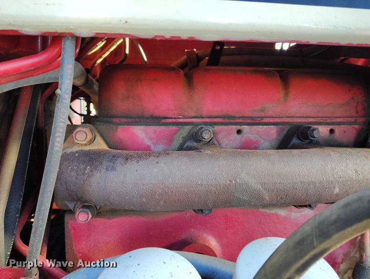 image for item DT0778 1977 International-Harvester Hydro 186 tractor