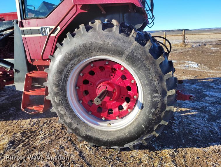 image for item DT0778 1977 International-Harvester Hydro 186 tractor