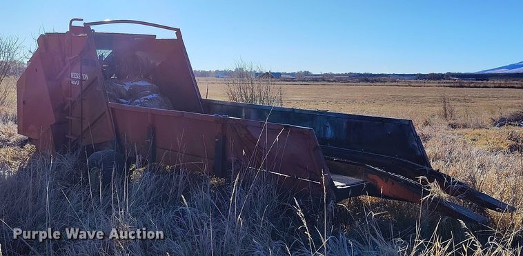 image for item DT0779 Hesston 4879 square bale processor