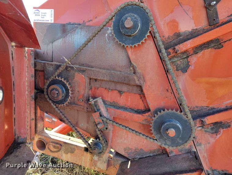 image for item DT0779 Hesston 4879 square bale processor