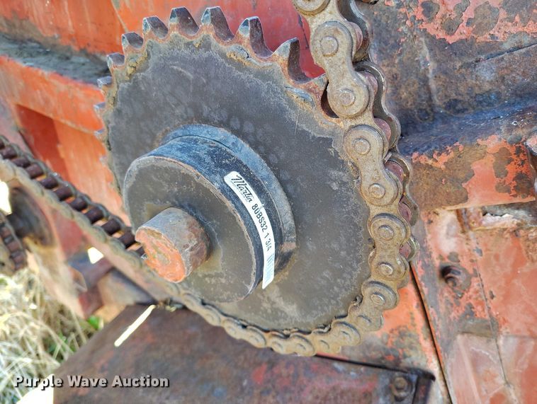 image for item DT0779 Hesston 4879 square bale processor