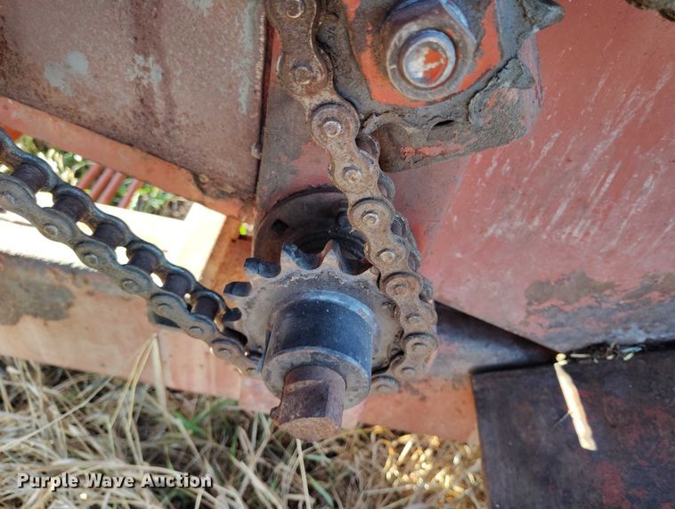 image for item DT0779 Hesston 4879 square bale processor