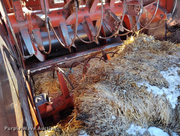 image for item DT0779 Hesston 4879 square bale processor