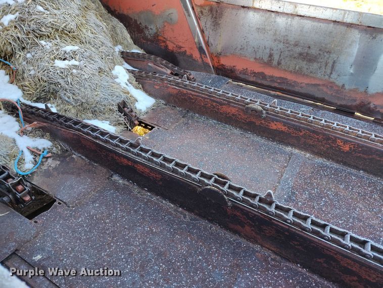 image for item DT0779 Hesston 4879 square bale processor