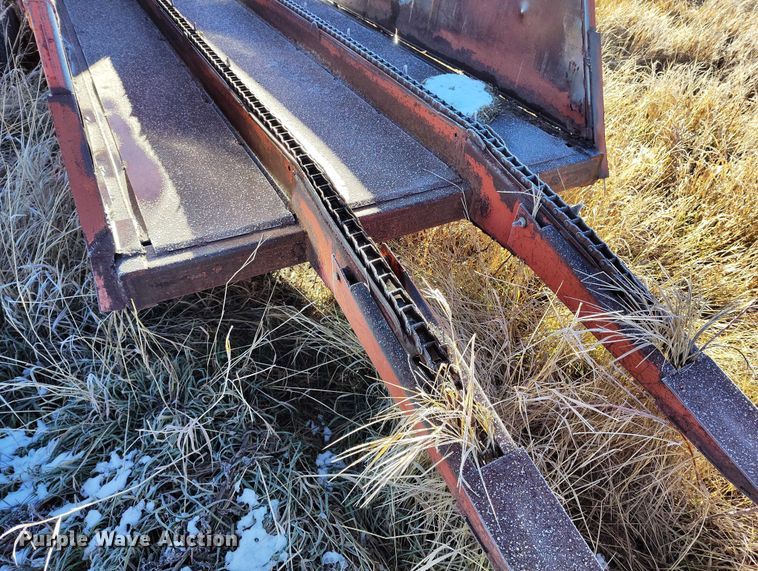 image for item DT0779 Hesston 4879 square bale processor