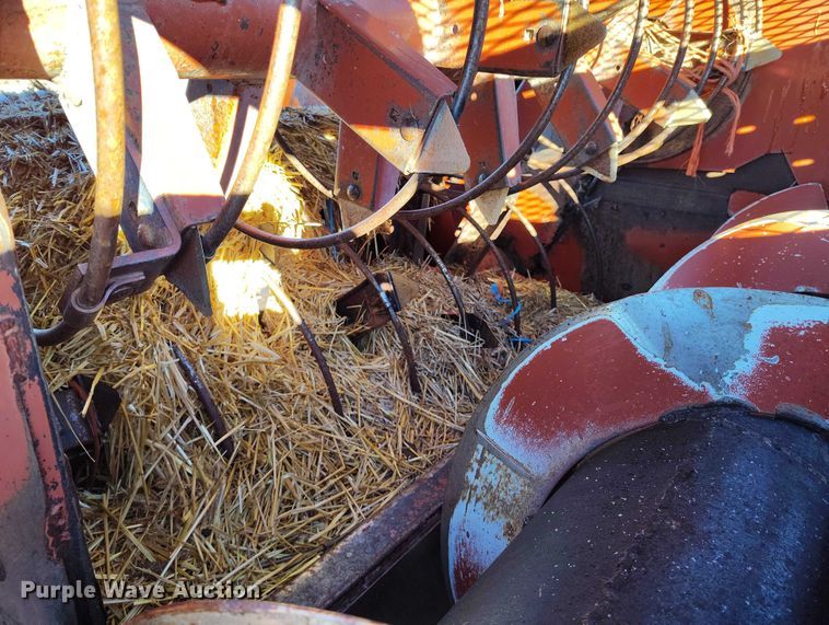 image for item DT0779 Hesston 4879 square bale processor