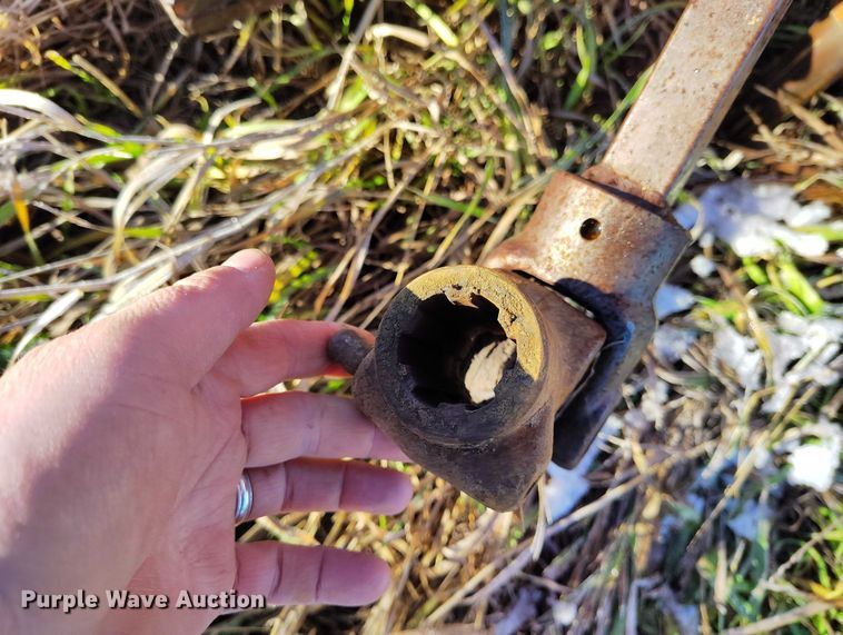 image for item DT0779 Hesston 4879 square bale processor