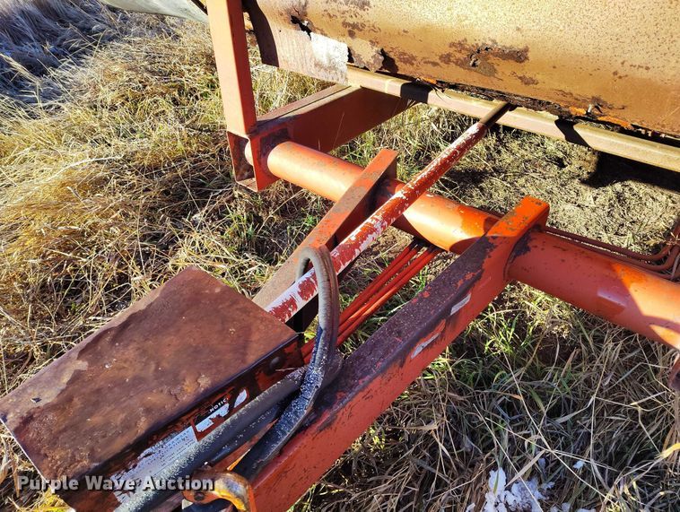 image for item DT0779 Hesston 4879 square bale processor