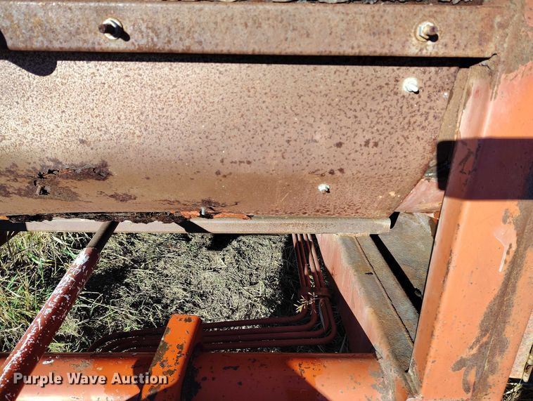 image for item DT0779 Hesston 4879 square bale processor