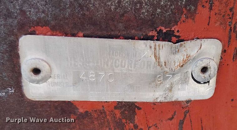 image for item DT0779 Hesston 4879 square bale processor