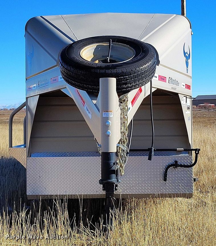 image for item DT0780 2020 Swift Built RMX24-27K livestock trailer