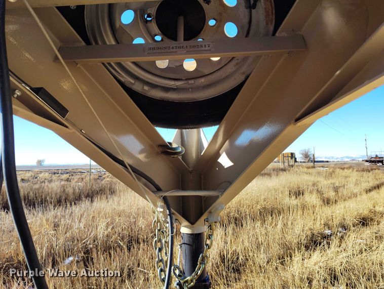 image for item DT0780 2020 Swift Built RMX24-27K livestock trailer