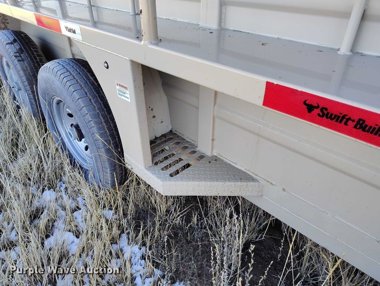 image for item DT0780 2020 Swift Built RMX24-27K livestock trailer