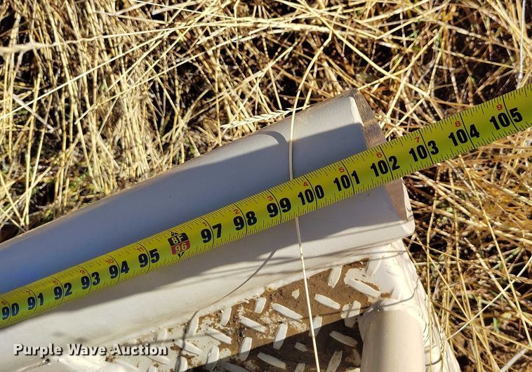 image for item DT0780 2020 Swift Built RMX24-27K livestock trailer