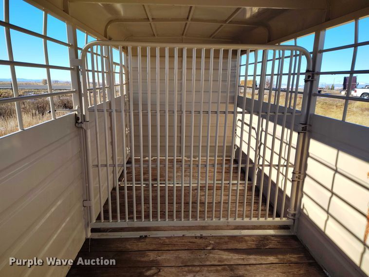 image for item DT0780 2020 Swift Built RMX24-27K livestock trailer