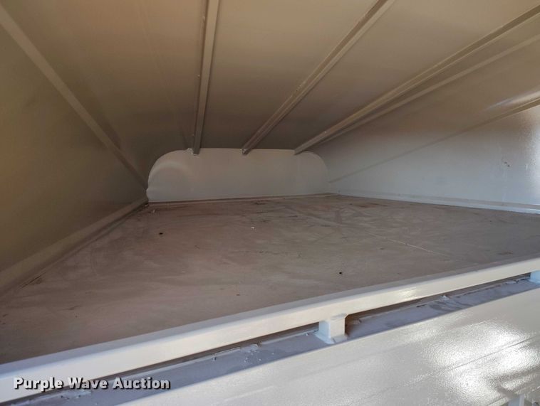 image for item DT0780 2020 Swift Built RMX24-27K livestock trailer