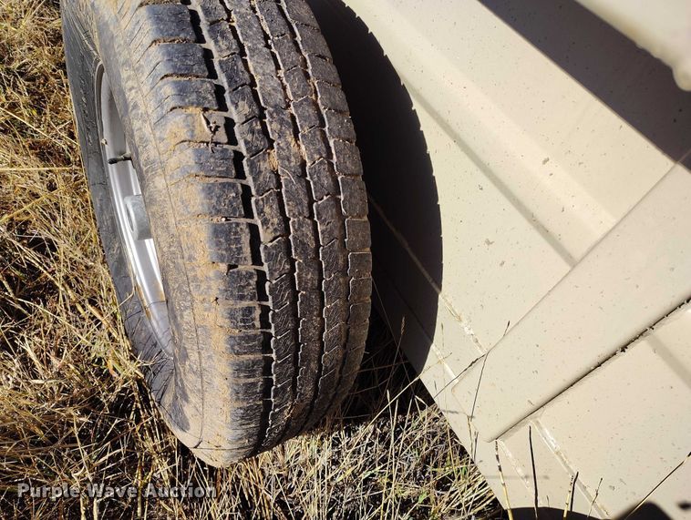 image for item DT0780 2020 Swift Built RMX24-27K livestock trailer