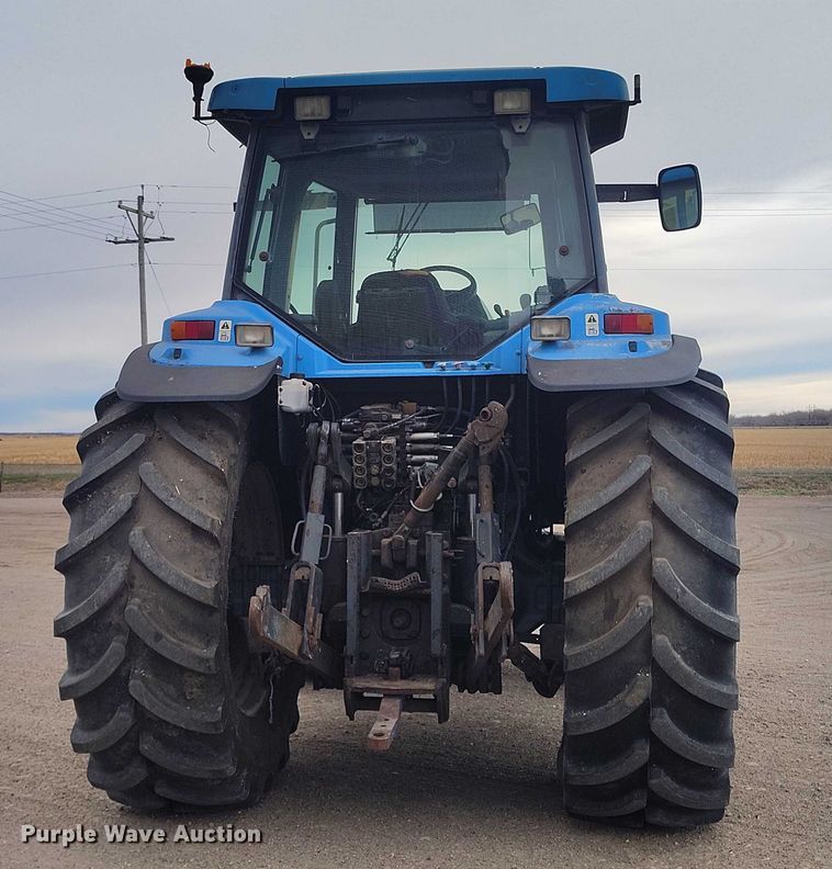 image for item DT0805 1999 New Holland 8770 MFWD tractor