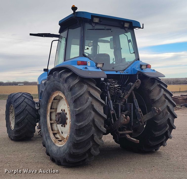 image for item DT0805 1999 New Holland 8770 MFWD tractor