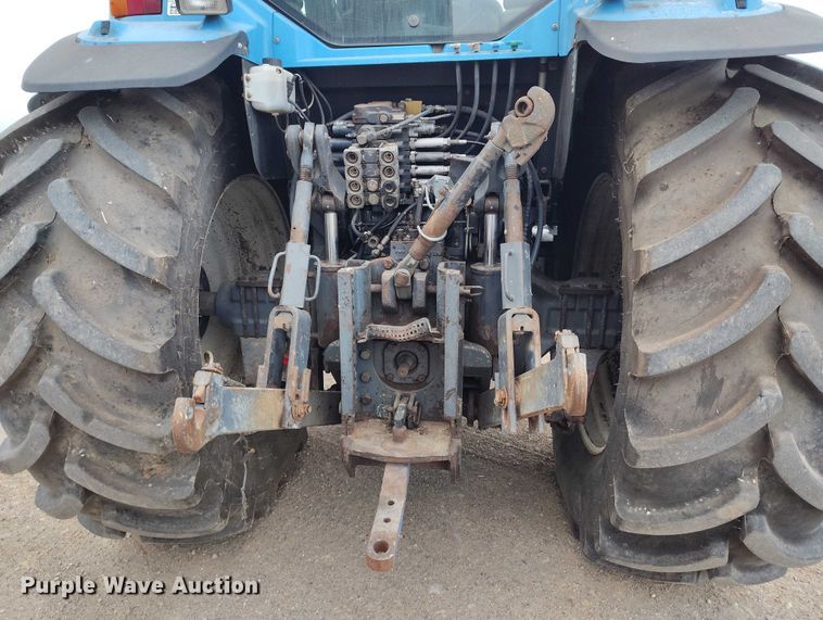 image for item DT0805 1999 New Holland 8770 MFWD tractor