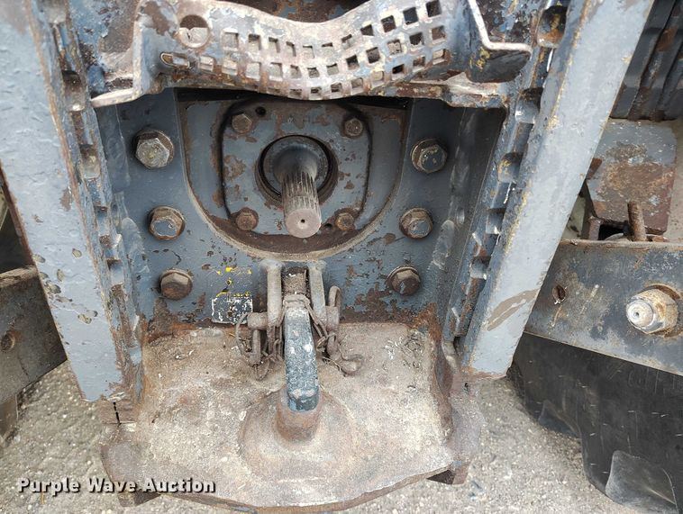 image for item DT0805 1999 New Holland 8770 MFWD tractor