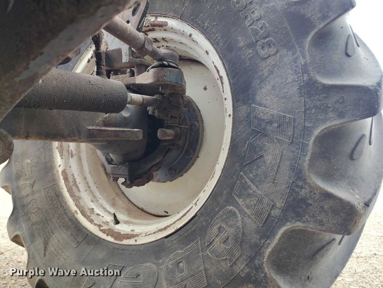 image for item DT0805 1999 New Holland 8770 MFWD tractor