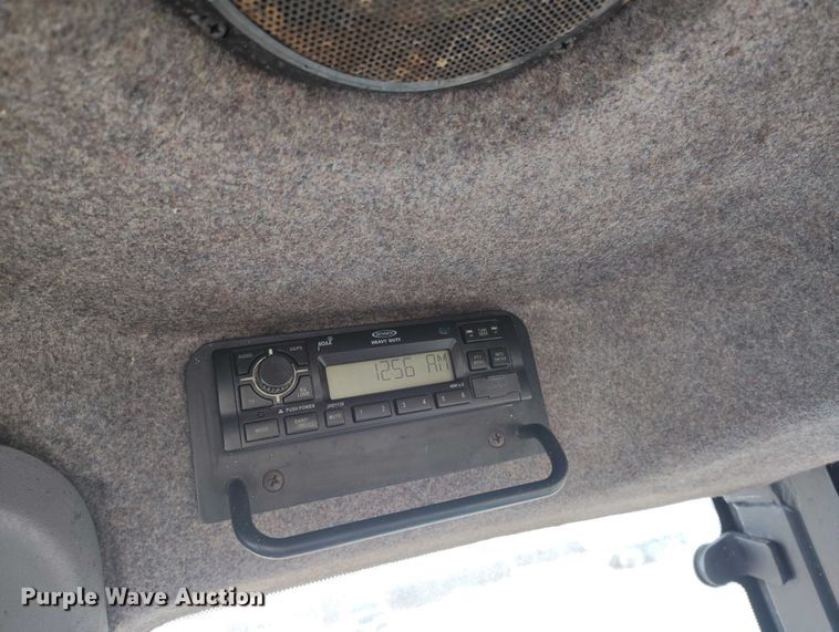 image for item DT0805 1999 New Holland 8770 MFWD tractor