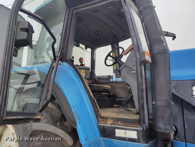 image for item DT0805 1999 New Holland 8770 MFWD tractor