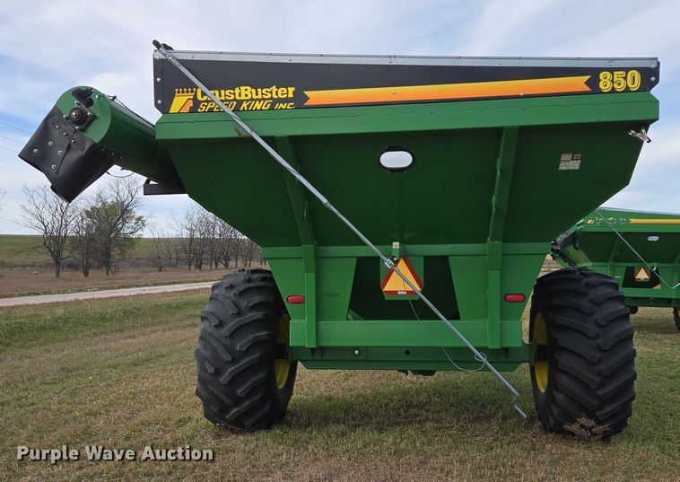 image for item DT4503 Crust Buster Speed King 850GC grain cart